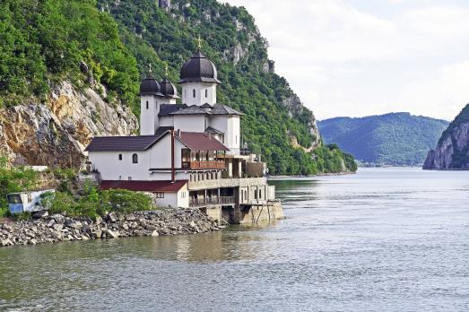Mraconia Monastery